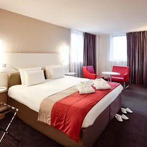 Отель Mercure Centre Saxe Lafayette